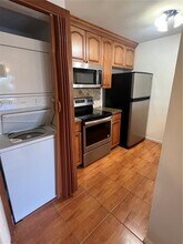 11250 SW 13th St, Unit 101 in Pembroke Pines, FL - Building Photo - Building Photo