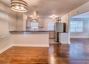 1004 NW 32nd St in Oklahoma City, OK - Foto de edificio - Building Photo