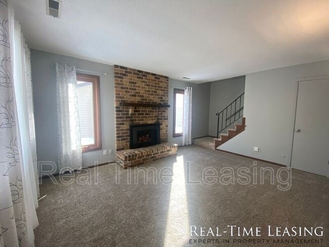 9296 Indian Blvd S in Cottage Grove, MN - Building Photo - Building Photo