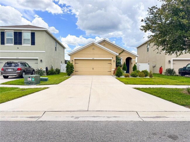 11124 Leland Groves Dr in Riverview, FL - Foto de edificio - Building Photo