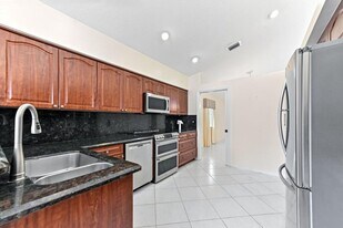 14066 Glenlyon Ct in Delray Beach, FL - Building Photo