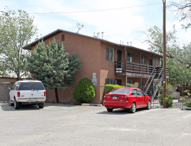 418-420 Rhode Island St NE in Albuquerque, NM - Foto de edificio - Building Photo