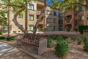5450 E Deer Valley Dr in Phoenix, AZ - Building Photo