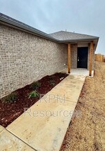 11841 NW 100th St in Yukon, OK - Building Photo - Building Photo