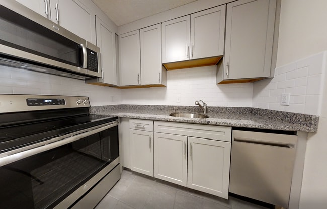 24 Whites Ave, Unit 62 in Watertown, MA - Building Photo - Building Photo