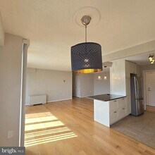 2500 N Van Dorn St, Unit 808 in Alexandria, VA - Building Photo - Building Photo