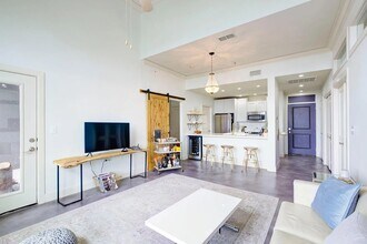 1010 Rosine St in Houston, TX - Building Photo - Building Photo