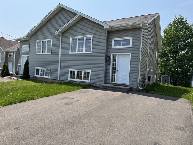 property at 30 Whisperwood Dr