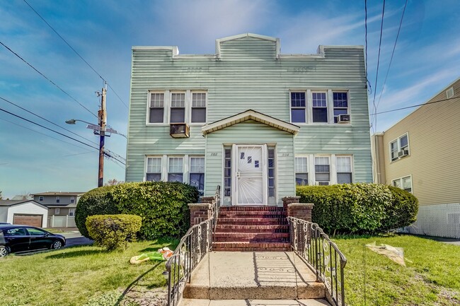 102 Exton Ave, Unit 102 Exton Ave - 1st Floor in North Arlington, NJ - Building Photo - Building Photo