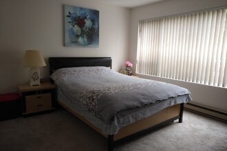 7480 Gilbert Rd in Richmond, BC - Building Photo - Building Photo