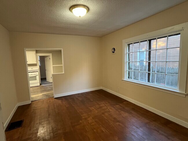 749 Alpine Ave NW, Unit 749 Alpine in Grand Rapids, MI - Building Photo - Building Photo