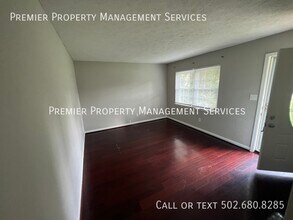 1045 Garrow Ct in Louisville, KY - Building Photo - Building Photo