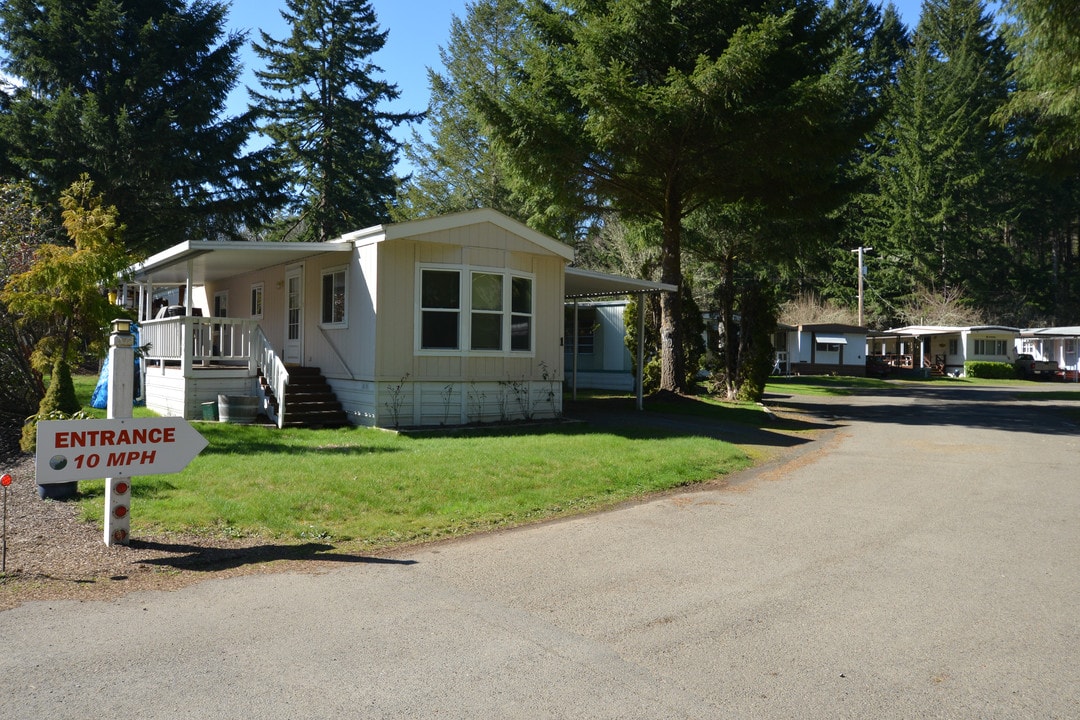 Vita-Lea Mobile Lodge in Leaburg, OR - Building Photo