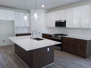 5855 E Pitt Ave in Fresno, CA - Building Photo - Building Photo