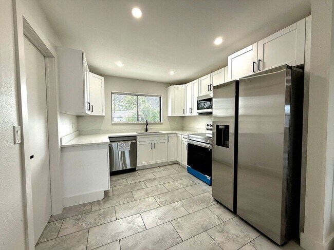 1321 Frizzell Ln NW in Port Charlotte, FL - Building Photo - Building Photo