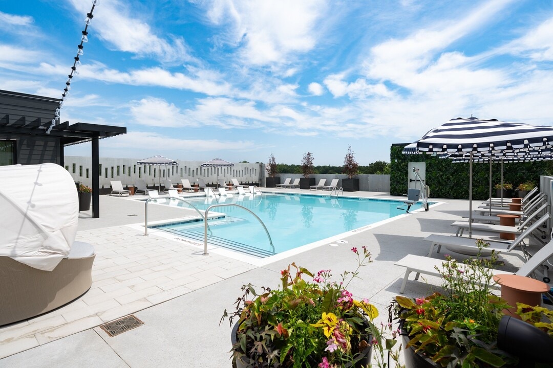 Solis Kennesaw in Marietta, GA - Building Photo