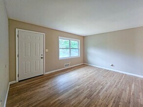 1996 Lathrop St SE in Atlanta, GA - Building Photo - Building Photo