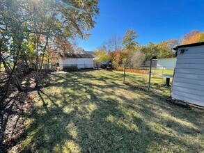 21050 N Vine Ave in Euclid, OH - Building Photo - Building Photo