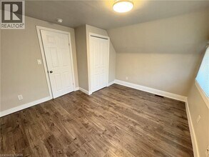 71 Barnesdale Blvd in Hamilton, ON - Building Photo - Building Photo