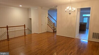 7007 Courtyard Way in Haymarket, VA - Building Photo - Building Photo