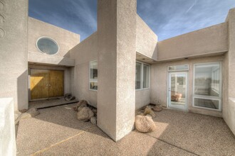 1030 Red Oaks Loop NE in Albuquerque, NM - Building Photo - Building Photo