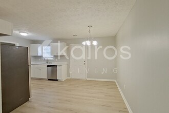 320 Deer Park Dr in Athens, GA - Building Photo - Building Photo