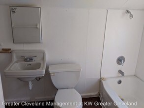 1619 Hillcrest Rd in Cleveland Heights, OH - Building Photo - Building Photo