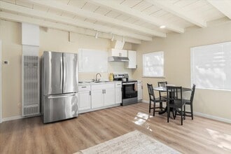 273 W Carmel Valley Rd, Unit Unit C in Carmel Valley, CA - Building Photo - Building Photo