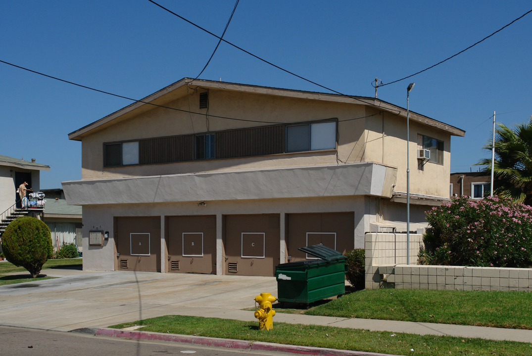 805 S Orange Ave in El Cajon, CA - Building Photo