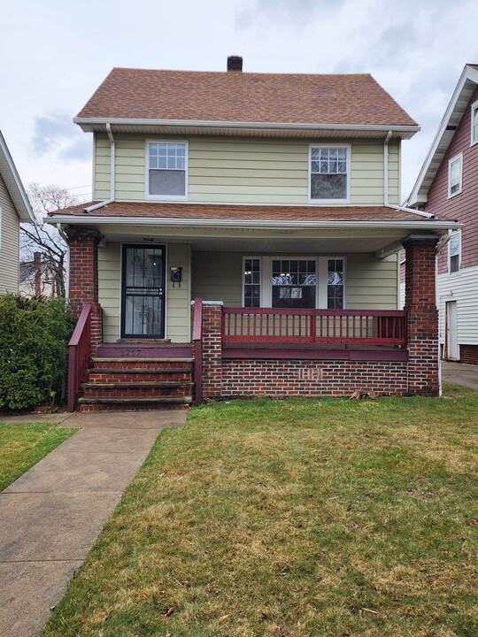 3257 Cedarbrook Rd in Cleveland Heights, OH - Building Photo