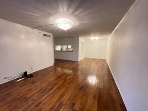 600 W 9th St in Los Angeles, CA - Building Photo - Building Photo