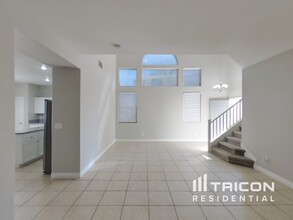 8816 Happy Pines Ave in Las Vegas, NV - Foto de edificio - Building Photo