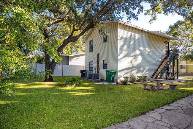 1303 S Moody Ave in Tampa, FL - Building Photo - Building Photo