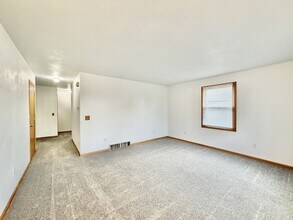 1124-1126 Brown Dr in Milton, WI - Foto de edificio - Building Photo