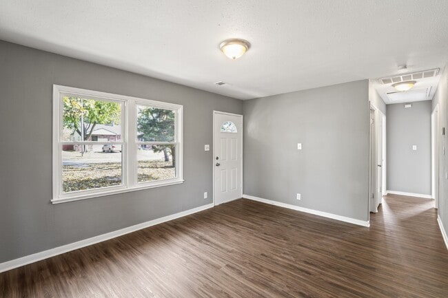 700 N 80 Pl in Kansas City, KS - Building Photo - Building Photo