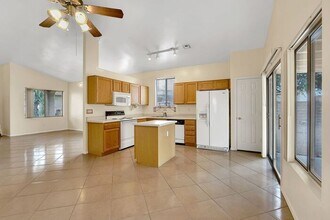 8632 S Desert Skyline Pl in Tucson, AZ - Building Photo - Building Photo