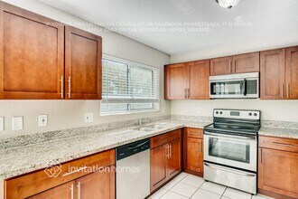13776 SW 145th Terrace, Unit 2e in Miami, FL - Building Photo - Building Photo