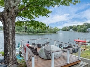23 Shore Dr in Old Lyme, CT - Building Photo - Building Photo