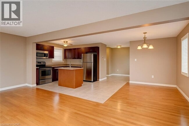 10 Verona St in Kitchener, ON - Building Photo - Building Photo