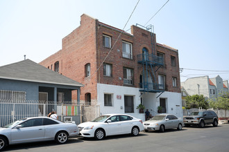 1043 S New Hampshire Ave in Los Angeles, CA - Building Photo - Building Photo