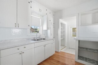 1106 W Peninsular St in Tampa, FL - Building Photo - Building Photo