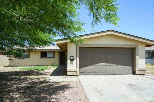 property at 3722 W Diana Ave