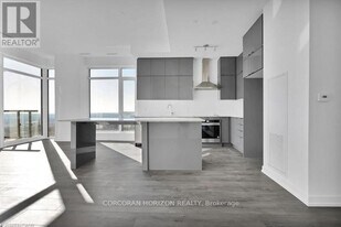 55 Duke St W in Kitchener, ON - Building Photo
