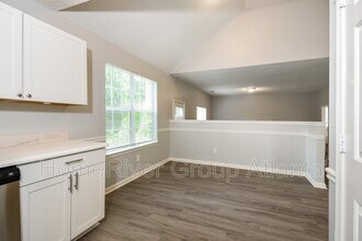 7551 Clear Creek Dr in Lithonia, GA - Building Photo - Building Photo