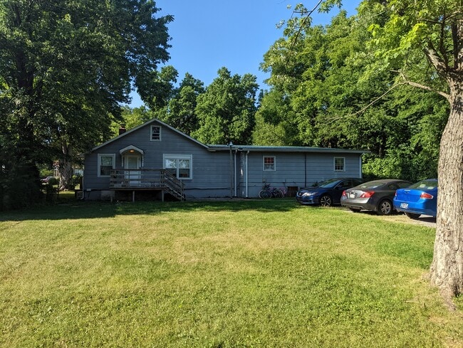 1004 Ewing Blvd, Unit E in Murfreesboro, TN - Foto de edificio - Building Photo