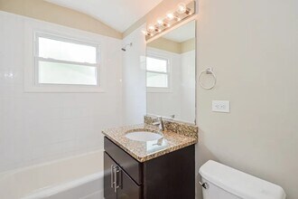 408 S Kennicott Ave in Arlington Heights, IL - Building Photo - Building Photo