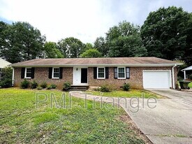 3609 Lynn Rd in Raleigh, NC - Building Photo