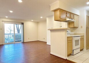 1523 Lincoln Way in McLean, VA - Building Photo - Building Photo