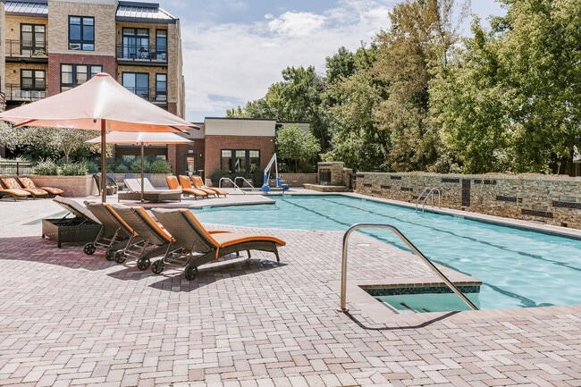 Kent Place Residence in Englewood, CO - Building Photo - Building Photo