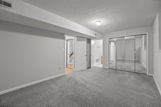 8910 St Pierre Ln in Charlotte, NC - Building Photo - Building Photo